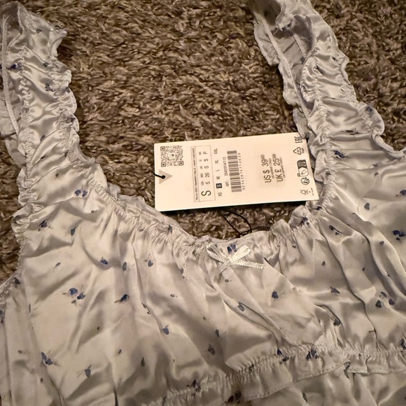 Zara Light Blue Floral Ruffle Top - Picture 3 of 4